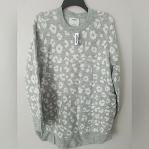 Old Navy Womans Leopard Maternity Sweater